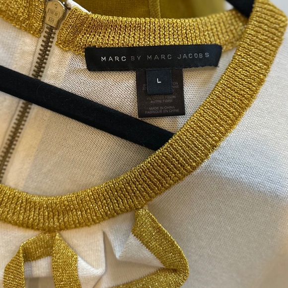 Marc Jacobs Cream and Gold Top with Exposed Zipper - Size L - Picture 10 of 12